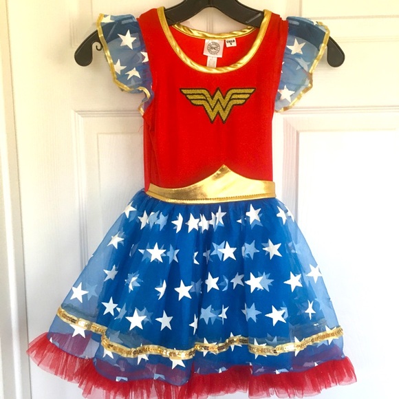 DC Comics Other - Size small child wonder woman Halloween costume